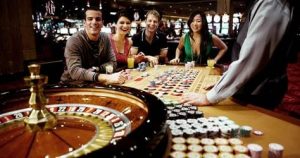 Online Casino | LiveCasino.ie | 2 coiplkes playing roulette