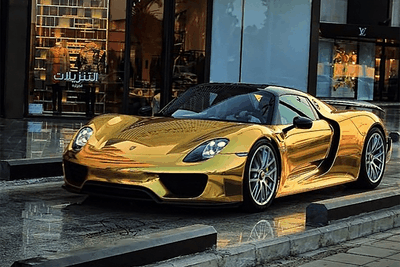 porsche 918 in gold